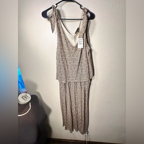 Nordstrom cheetah print jumpsuit crazy soft size xl - Picture 3 of 11